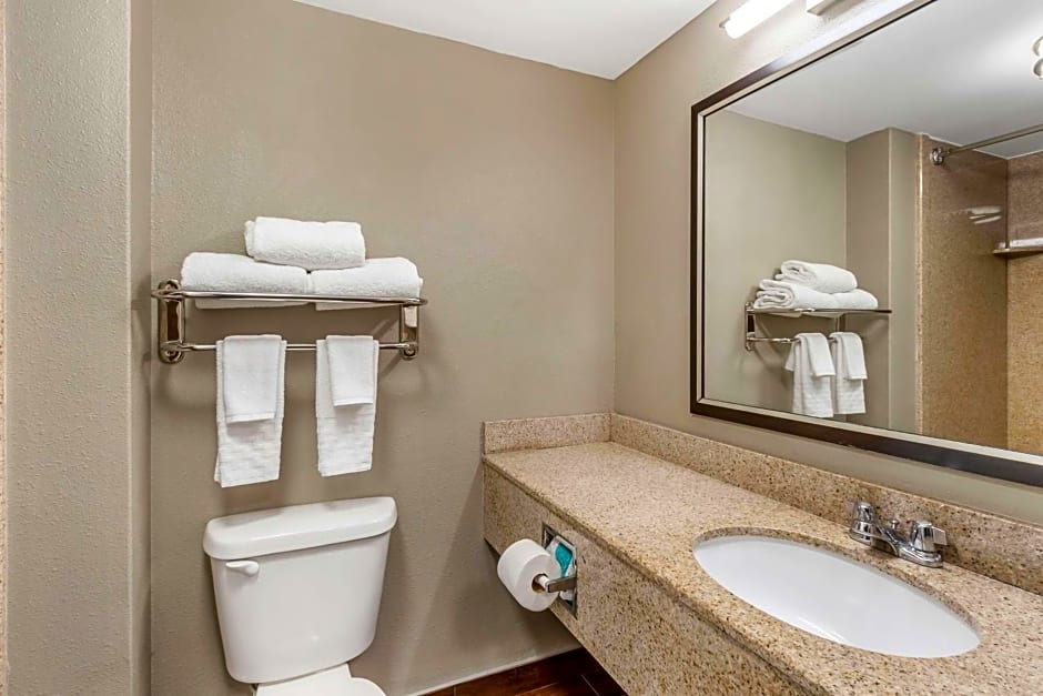 Best Western Airport Inn & Suites