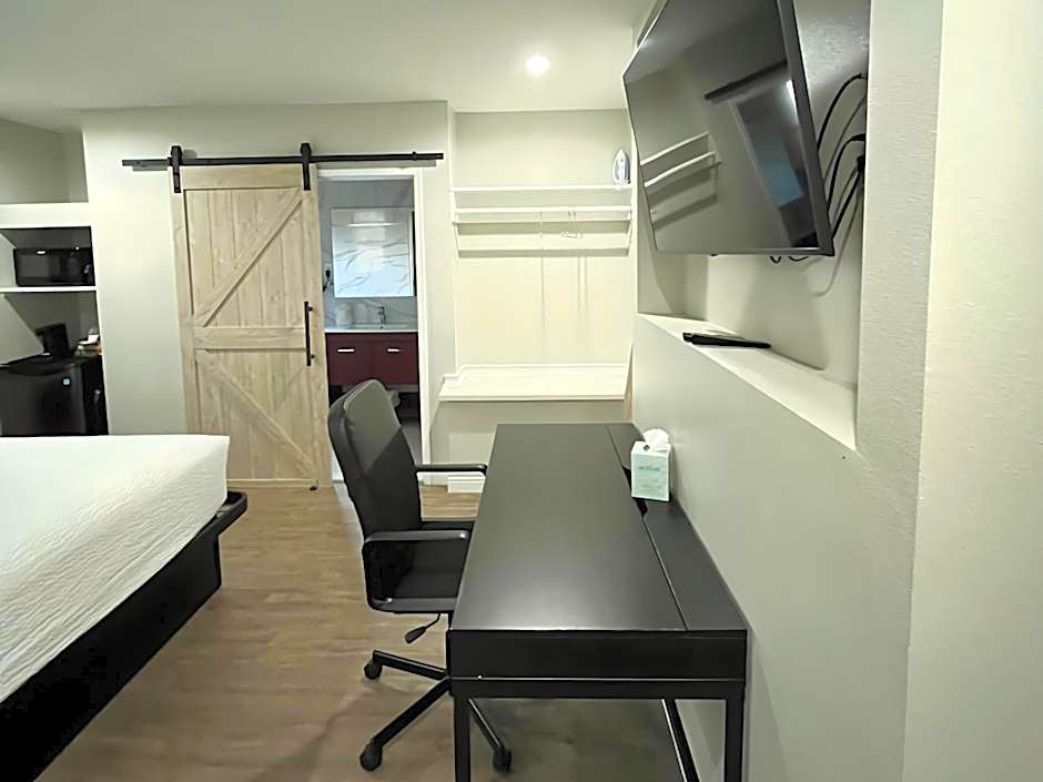 Inn By the Bay Monterey