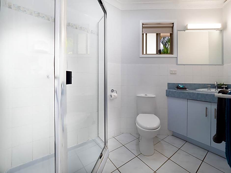 Boyne Island Motel and Villas