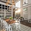 Memmoth Cafe & Hostel in Lampang