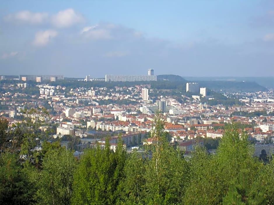 Vandoeuvre international home