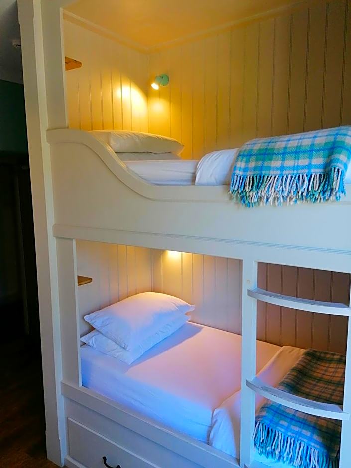 The Rocks at Plas Curig Hostel