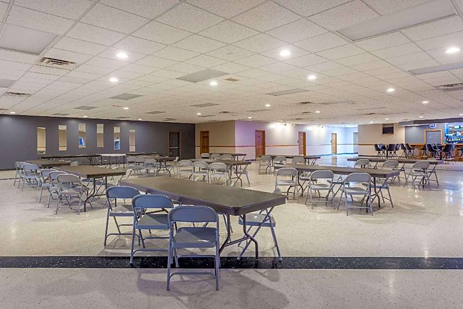 AmericInn by Wyndham Boscobel