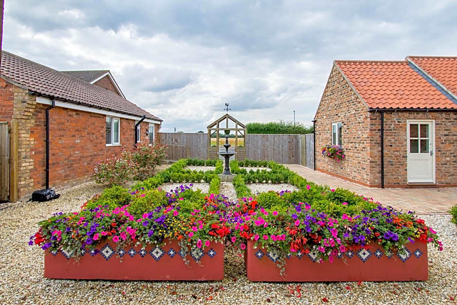 Meals Farm - Courtyard Room