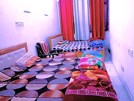 Goroomgo Shree mate guest house Ayodhya