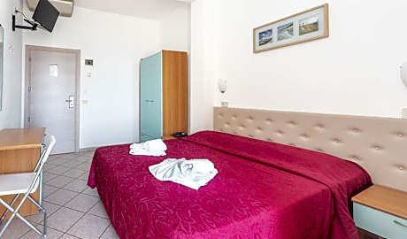 Quadruple Room with Sea View