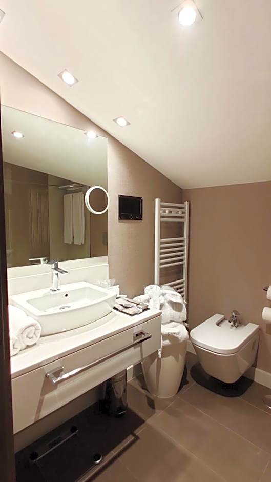 Costa Esmeralda Suites