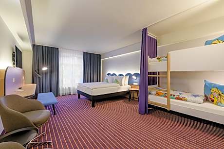 Family Room with Double Bed and Bunk Bed