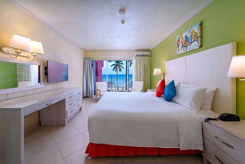 Photo 1 of 4 of 1 King Bed or 1 Queen Bed, Ocean View