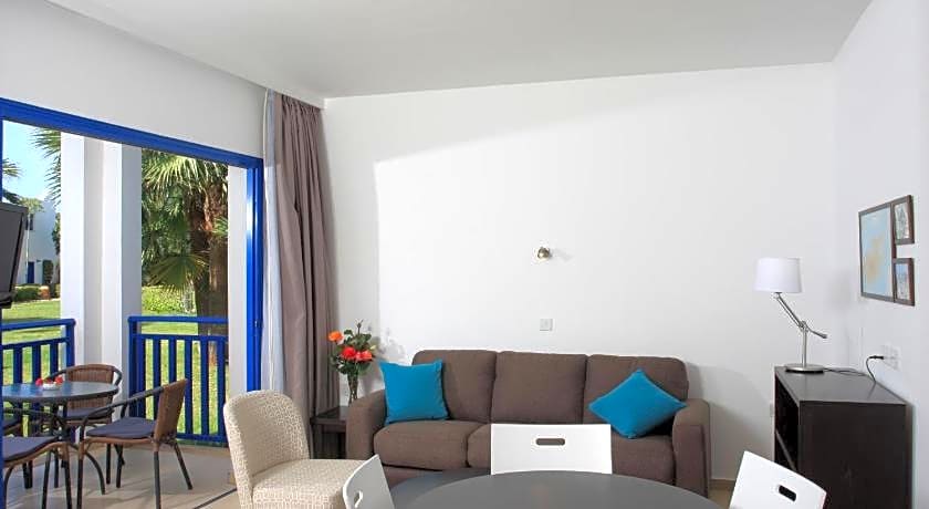 Maris Mare Apartments