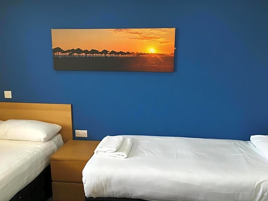 OYO Wave Crest Hotel