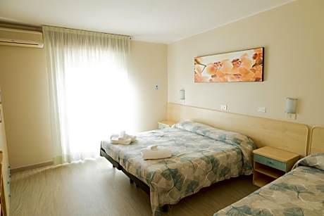Comfort Quadruple Room