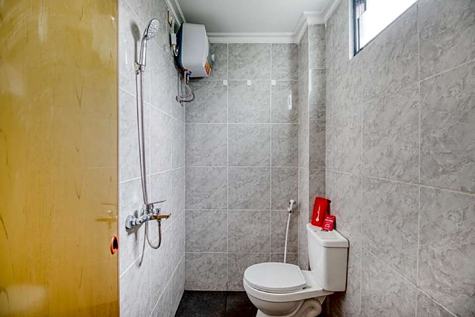 RedDoorz Syariah @ Babadan Baru Jakal