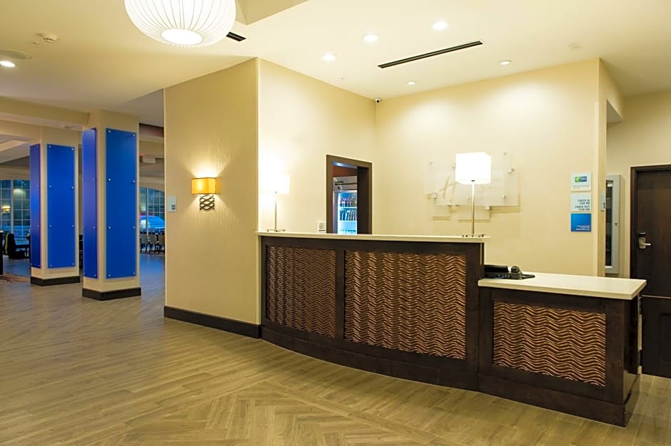 Holiday Inn Express & Suites Aiken, an IHG Hotel