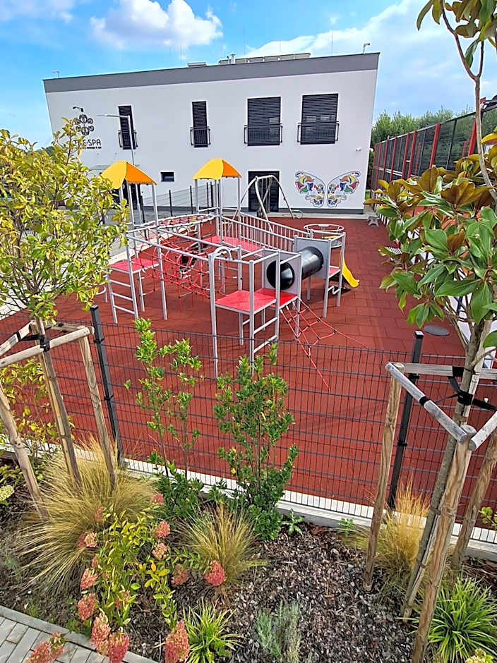Barok Hotel and Apartments