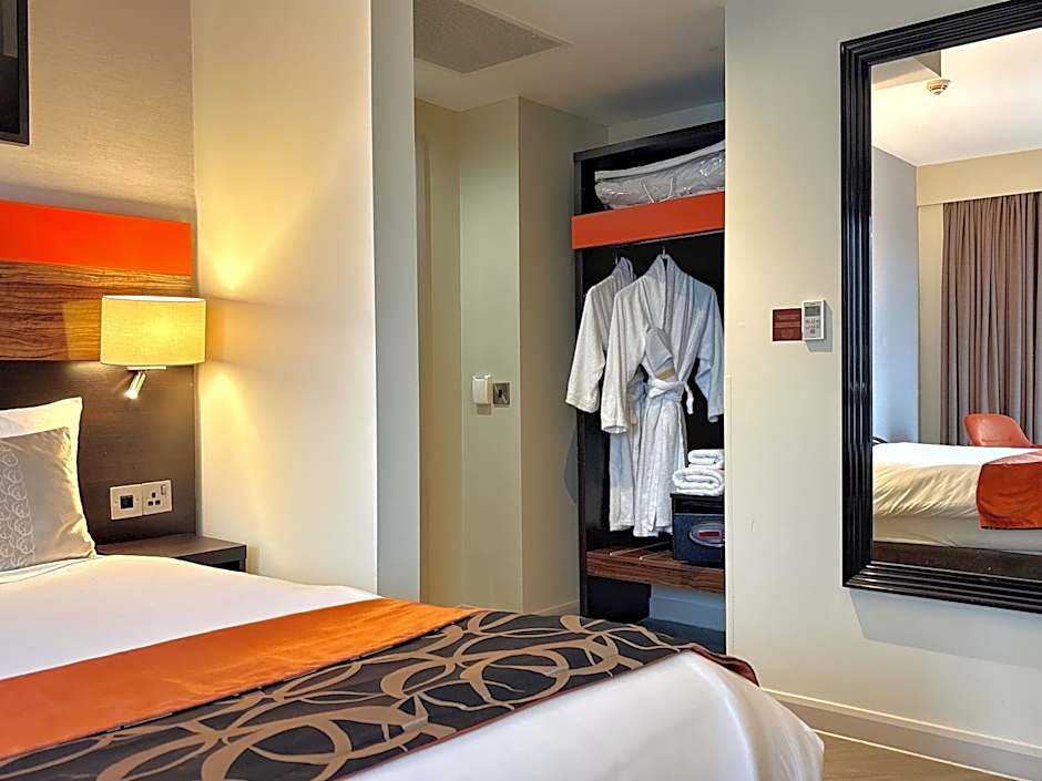 Clayton Hotel Cardiff