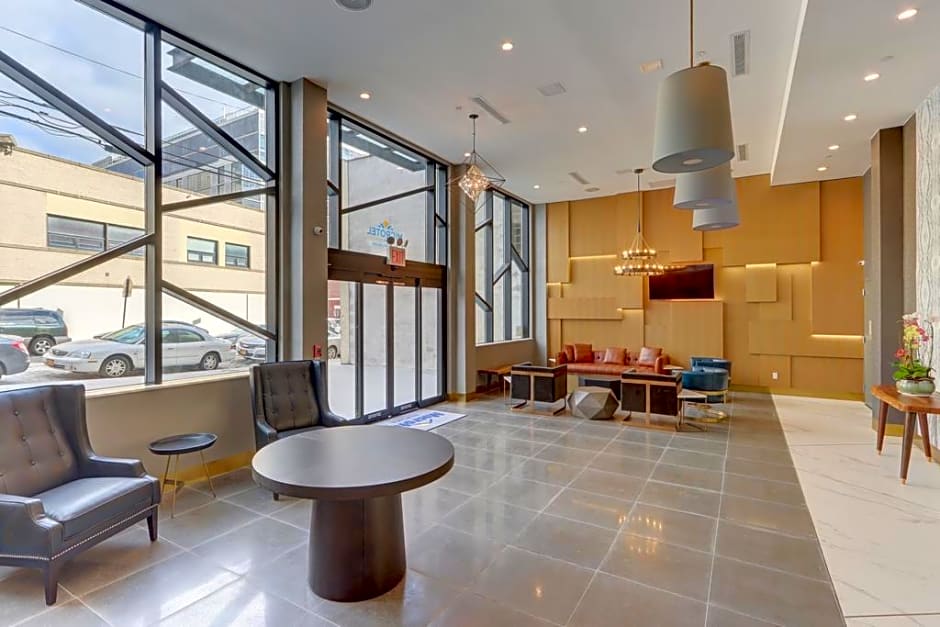 Microtel Inn by Wyndham Long Island City