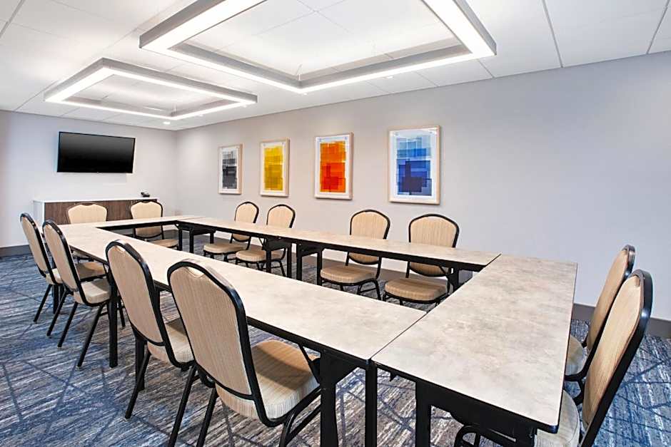 Holiday Inn Express Hotel & Suites Defiance By IHG