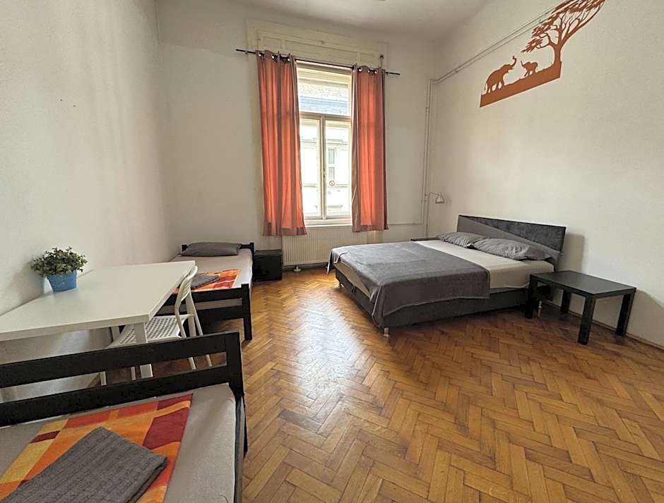 Boomerang Hostel