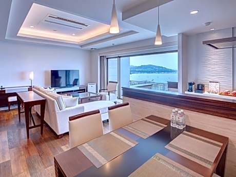 2-Bedroom Infinity Suite for 4 People