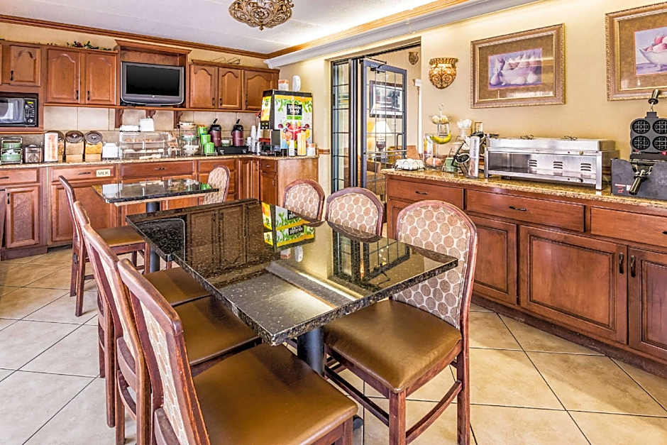 Econolodge inn & Suites