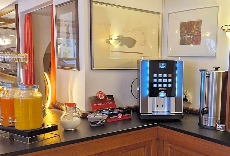 Hotel Garni "Am Ellinger Tor"