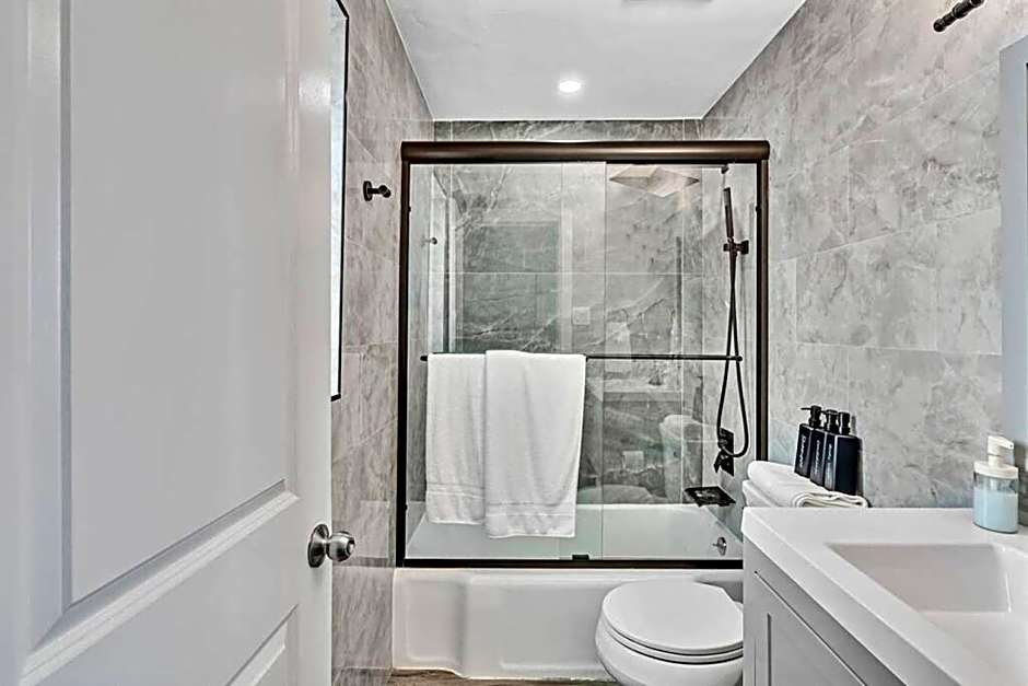Panoramic beachfront Suite