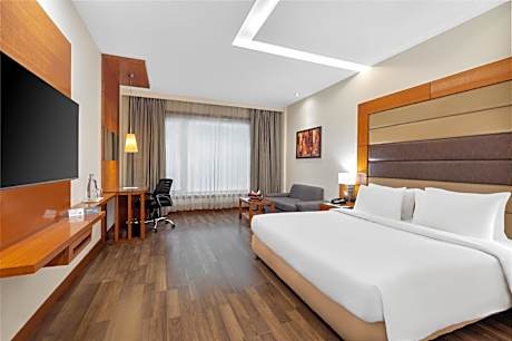 Superior Room with Happy Hours: 1+1 offer from 11 AM to 11 PM and INR 500 credit on Food & Beverage per booking