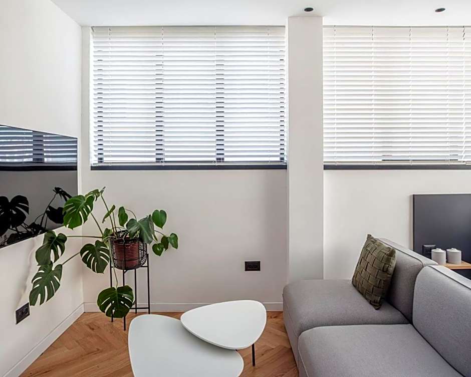 DeBlox living - Ben Avigdor Apartments