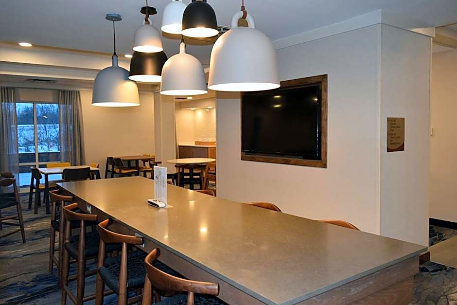 Fairfield Inn & Suites by Marriott Youngstown Austintown