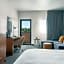 La Quinta Inn & Suites by Wyndham San Luis Obispo Downtown