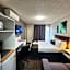 Crest Motor Inn