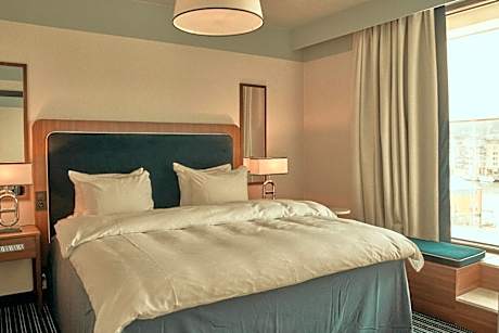 Suite Oceanfront with Balcony