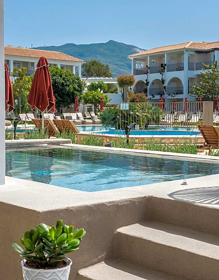 Bitzaro Grande Hotel & Suites