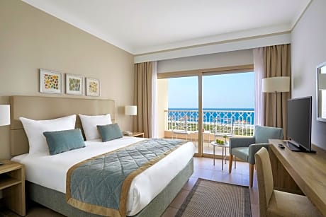 Superior Queen or Twin Beds with Sea Side View