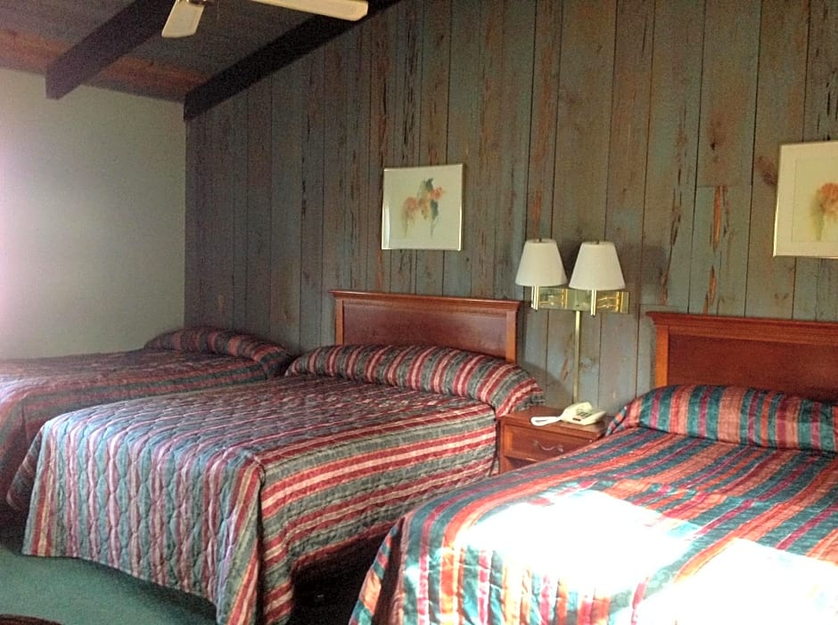 The Suwannee Gables Motel & Marina