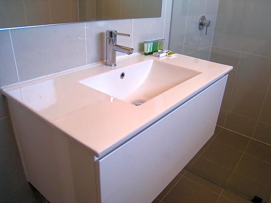 Country Lodge Motor Inn