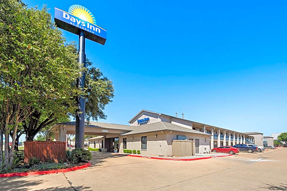 Days Inn by Wyndham Round Rock