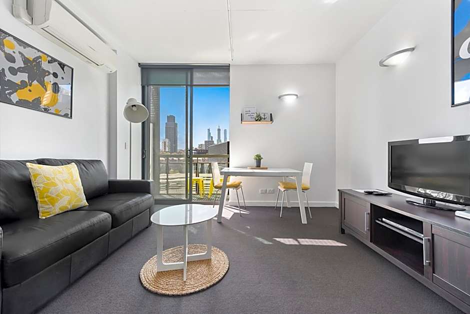 City Harbour Apartments