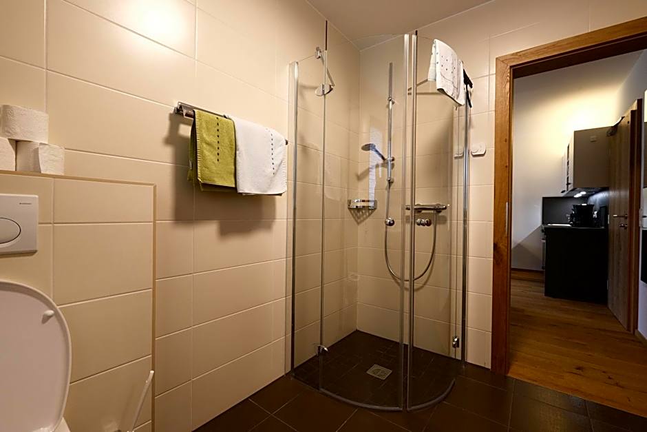 SeeHotel & SeeApartments Kärntnerhof- direkt am See!