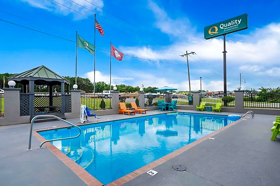 Quality Inn & Suites