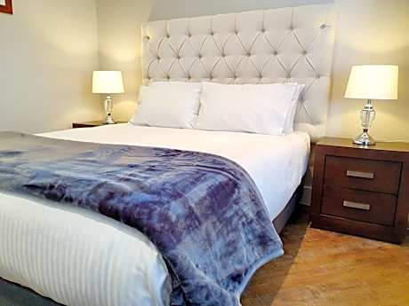 Two-Bedroom Apartment - Lady Gowrie