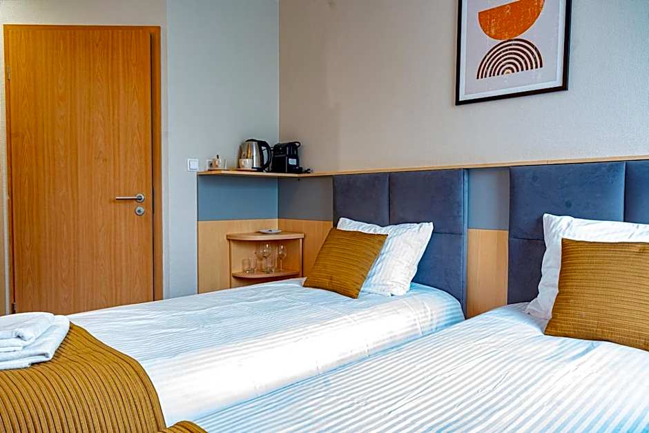 Sapphire Hotel Rooms Lechicka