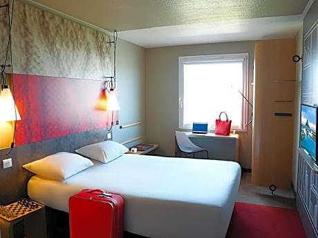 ibis Caen Porte De Bretagne
