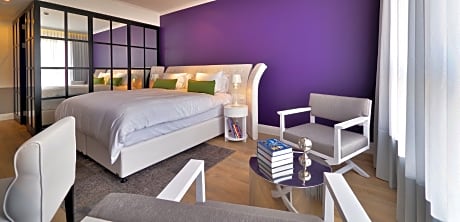 Queen Bed Non Smoking