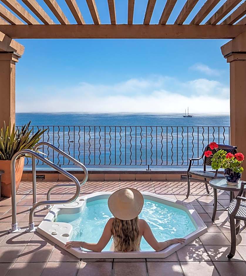 Monterey Bay Inn
