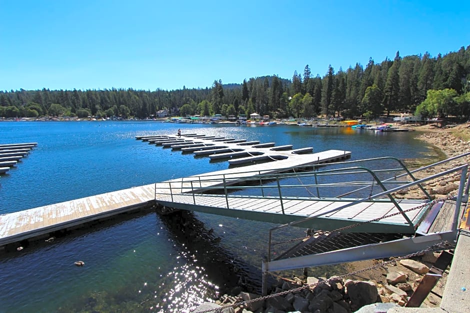 Lake Arrowhead Chalets – Lake Arrowhead, CA