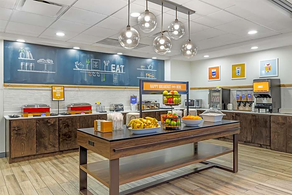 Hampton Inn & Suites Atlanta Airport West/Camp Creek Parkway