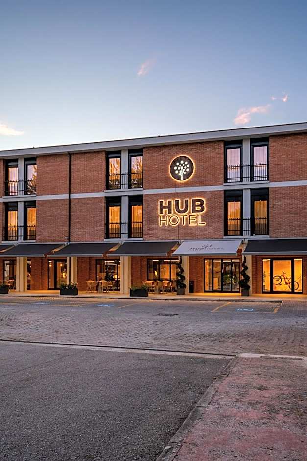 Hub Hotel