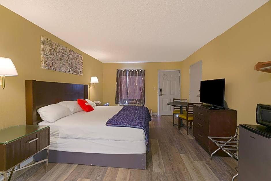 OYO Hotel Brownsville TN I-40